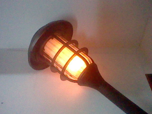 ダイソー 0円ソーラーガーデンライト レビュー